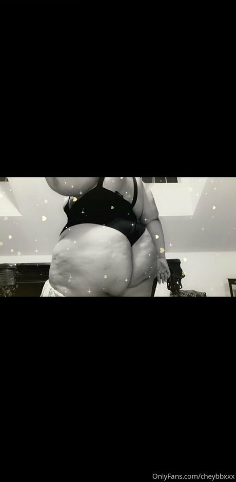 cheybbxxx model naked pic