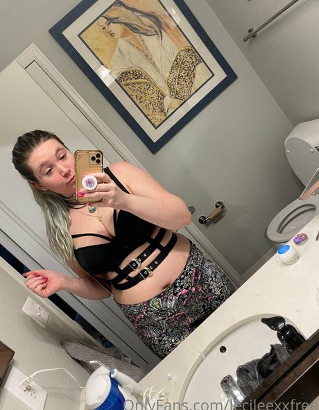 lecileexxfree star xxx pictures