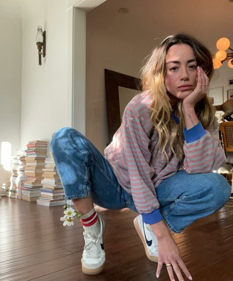 Chloe Bennet pornstar hd pic