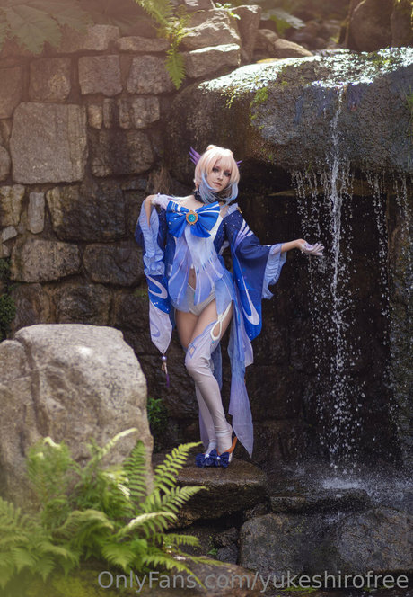 yukeshirofree nude actress picture