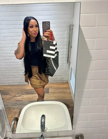 Kerenmirela nudes model archive