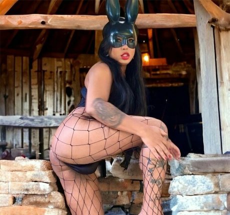 Kerenmirela adult model img