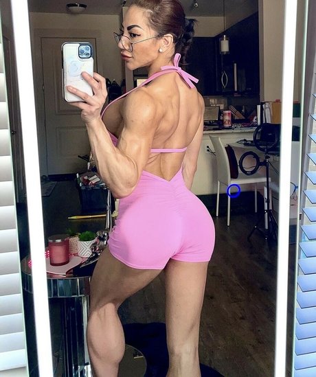 Tina Nguyen pornographic model image