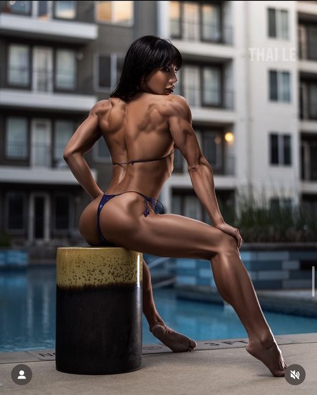 Tina Nguyen star pretty pics