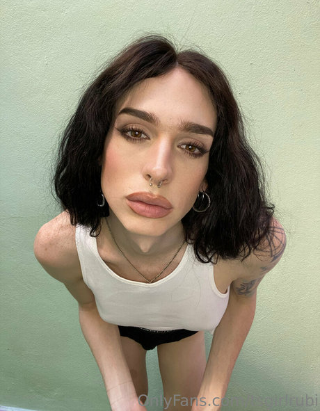 tsgirlrubi erotic star images