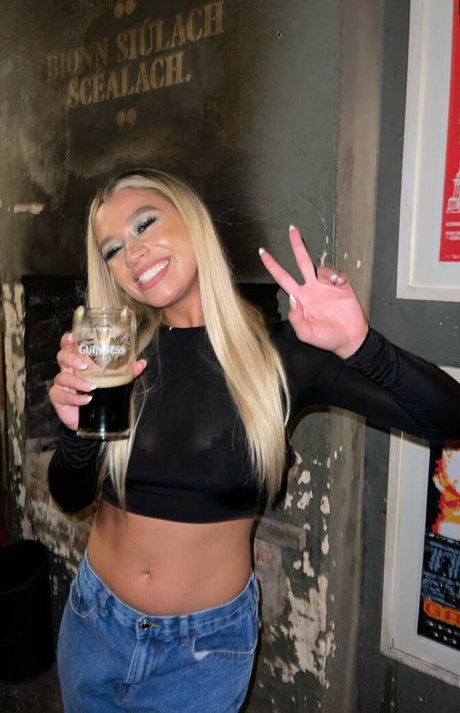 fansly onlyfans hot xxx image