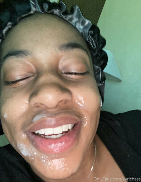 blonde milf big tits onlyfans xxx photo