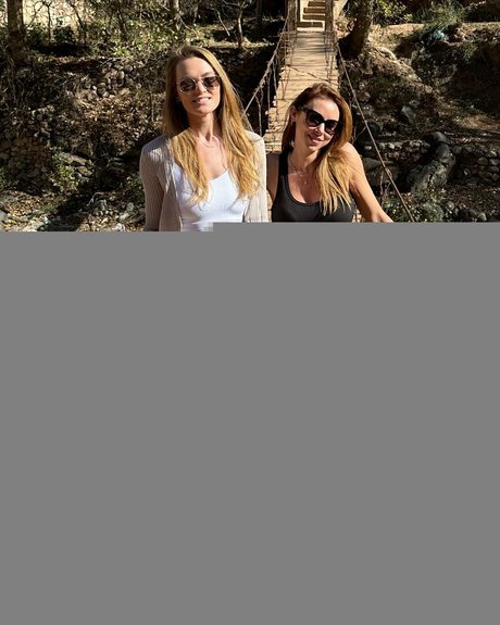 eating onlyfans beautiful nude picture