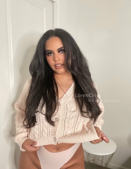 livinwithloren pornstar pic