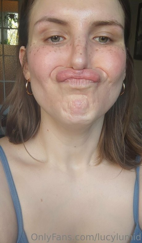 lucylumid model top picture