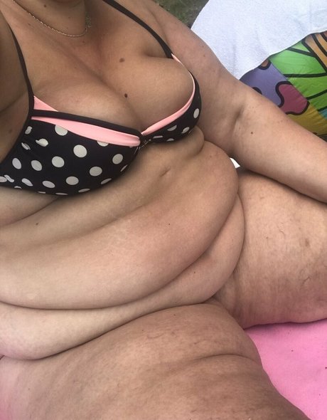 famous onlyfans pornographic pics