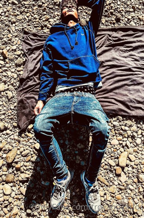 satin boys tc model hd pics