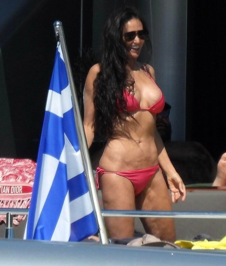 Demi Moore erotic pornstar pics