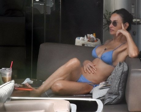 cosplay femboy onlyfans sexy archive