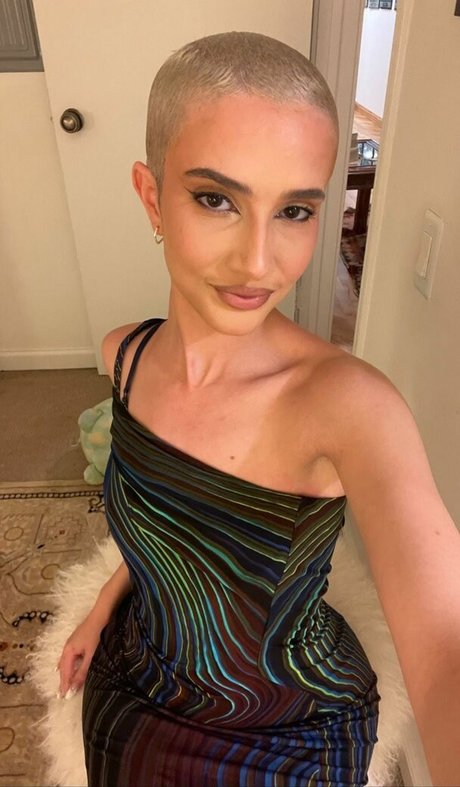 Daisy Delancey pretty actress pic