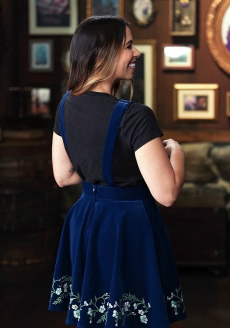 Laura Bailey naked star photo