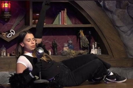 Laura Bailey free actress gallery