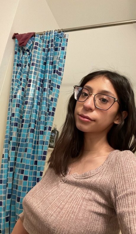 latina feet onlyfans pornographic photo