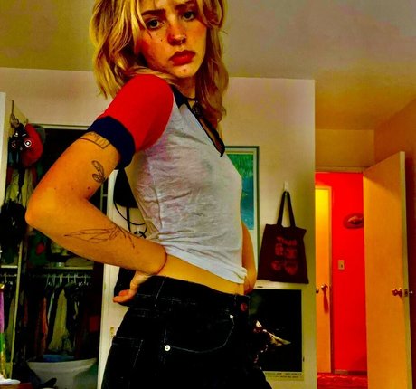 Hadley Nelson model porn gallery