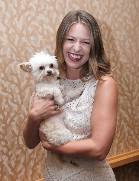 Melissa Benoist perfect model img