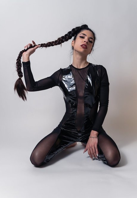 Delear zaza porn actress img