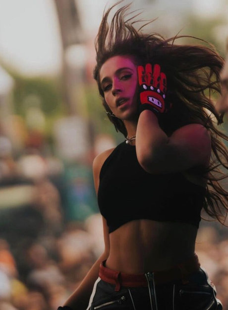 Tate McRae nude pornstar photos