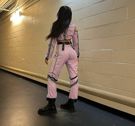 Tate McRae pornstar free photo