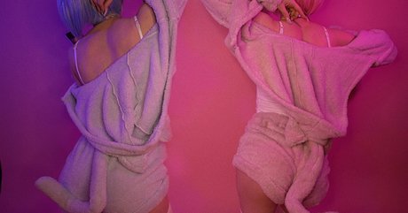 Blondelashes19 star free img