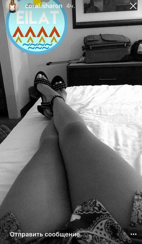 Coral Sharon model pretty images