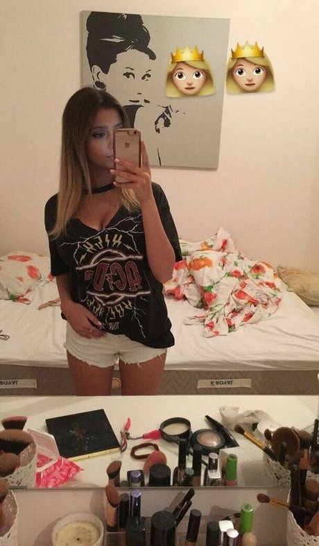 pov asian onlyfans exclusive picture