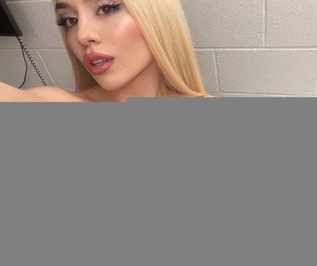 Ava Max star best pic