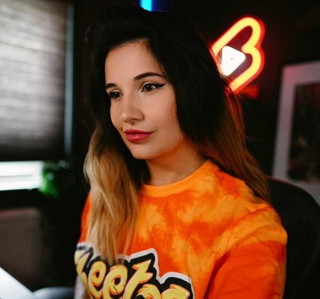 mature wife onlyfans sex images