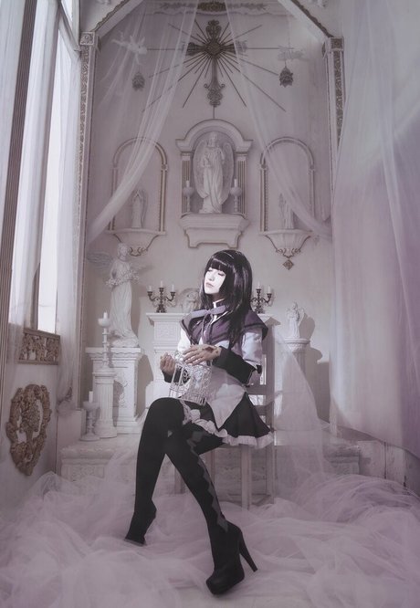 female popular onlyfans top photos