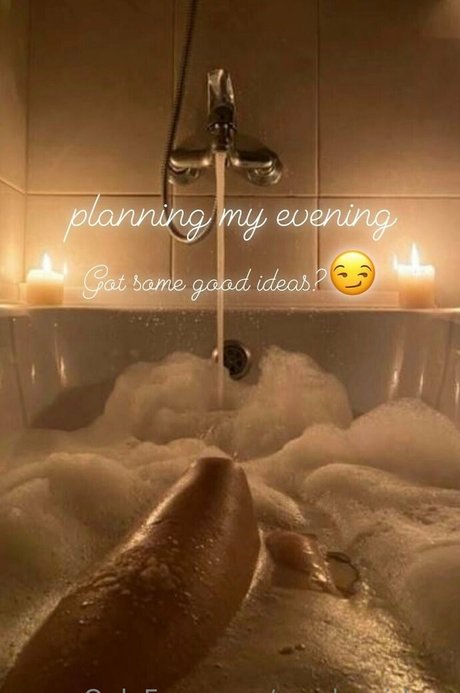 flat chested onlyfans beautiful pics