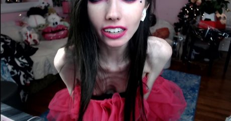Eugenia Cooney pretty actress photos