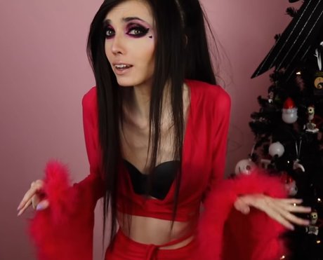 Eugenia Cooney perfect star photo