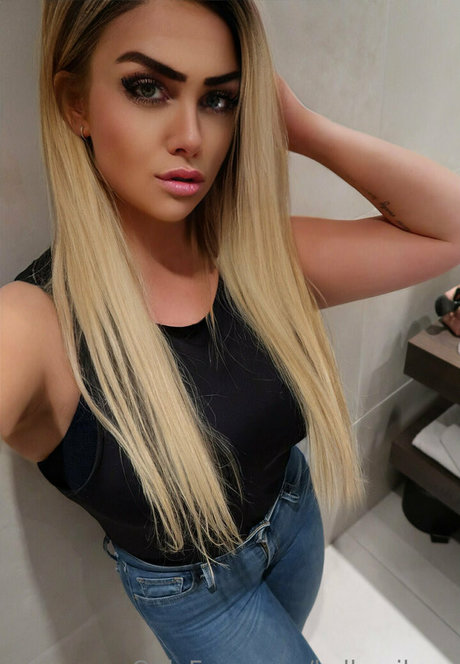 kellymilana pornstar best pics