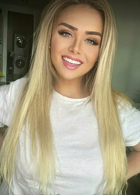 kellymilana best star pics