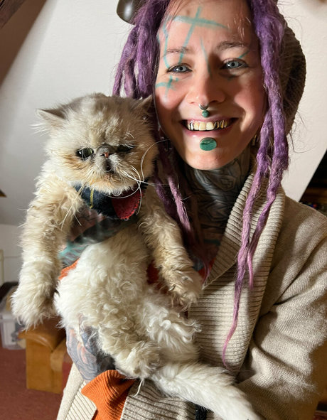 Anuskatzz model xxx galleries