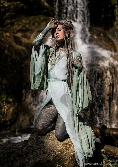 Anuskatzz free star pictures