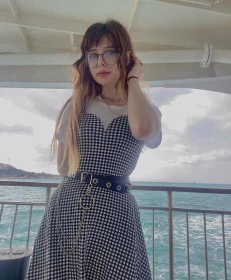 frauleinmilk hd actress pic