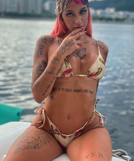 AZZY pornstar perfect images