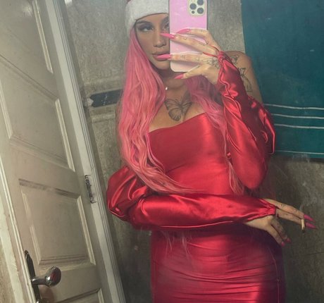 AZZY pornstar sexy img