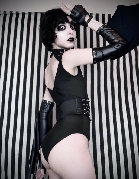 CursedArachnid pornstar top photo