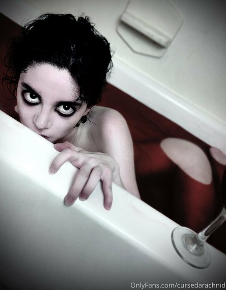 CursedArachnid star naked photos