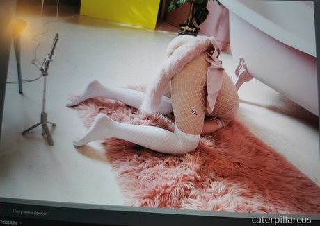 blonde handjob onlyfans nice photos