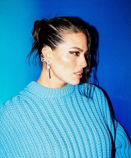 blonde babe onlyfans naked photos