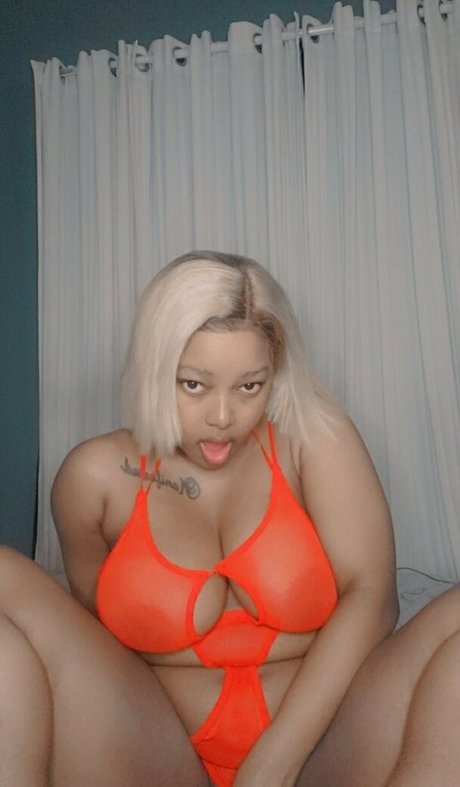 waitress onlyfans beautiful img