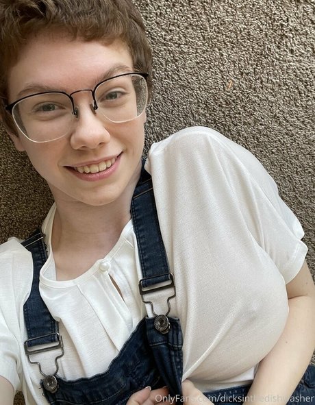 mommy onlyfans nudes images