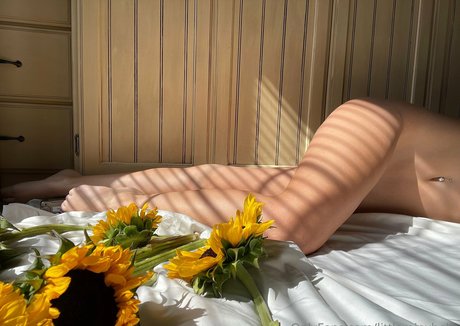 littleminxbella nice pornstar photo